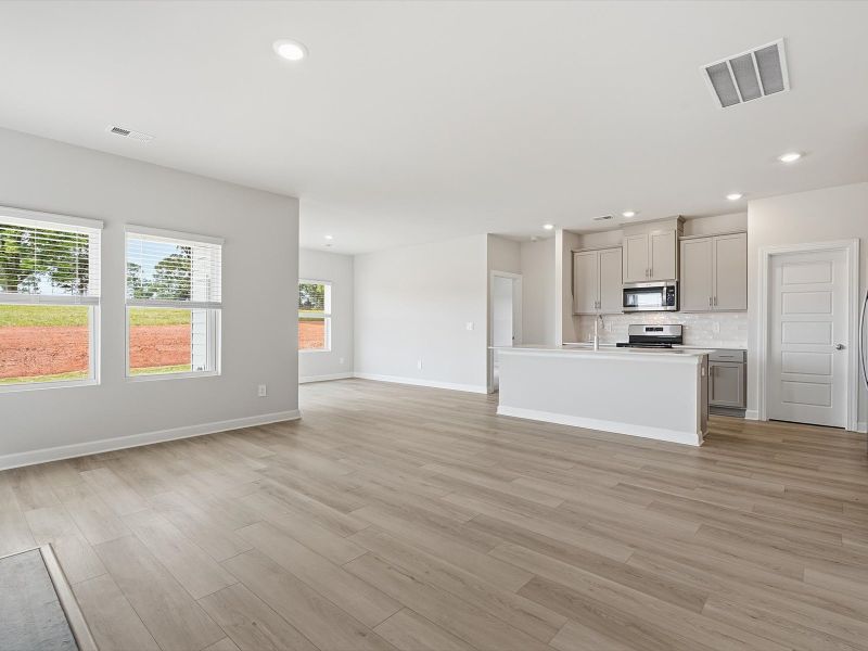 Spacious, unfurnished interior of a new home in Southwell Commons, Anderson (Image 8).