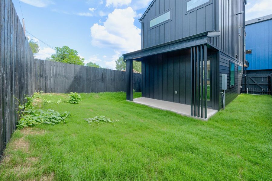Exterior details and patio area of a home in , Austin (Image 23).