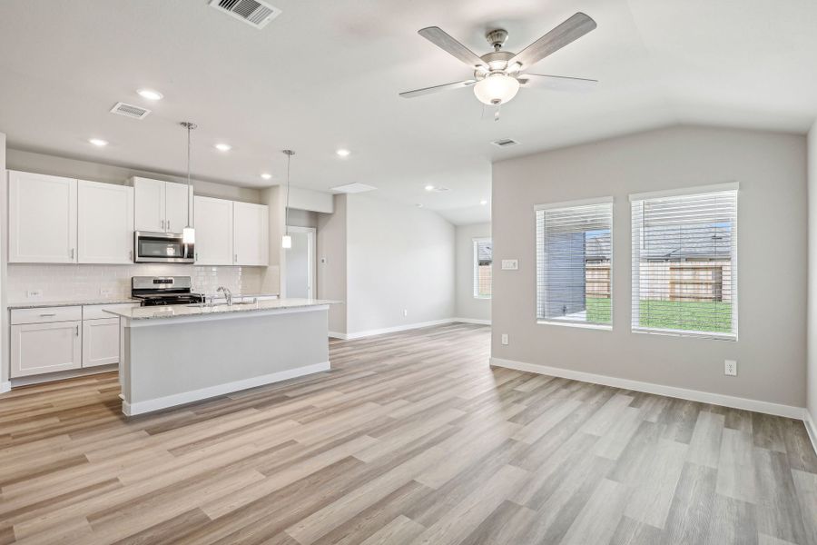 Spacious, unfurnished interior of a new home in Sanford Farms - Premier Series, Waller (Image 8). Spacious, unfurnished interior of a new home in Sanford Farms - Premier Series, Waller (Image 8).