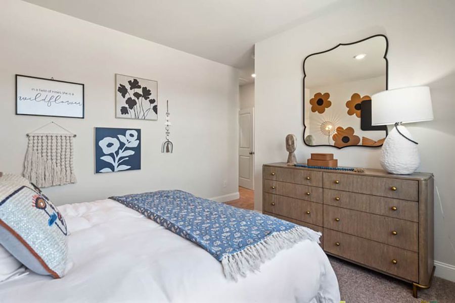 Representative furnished interior of a home built from the Sumner by Taylor Morrison in Bailey Fence, Dacula (Image 60).
