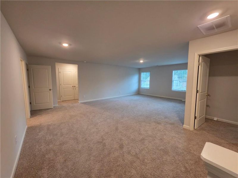 Spacious, unfurnished interior of a new home in , Villa Rica (Image 21).