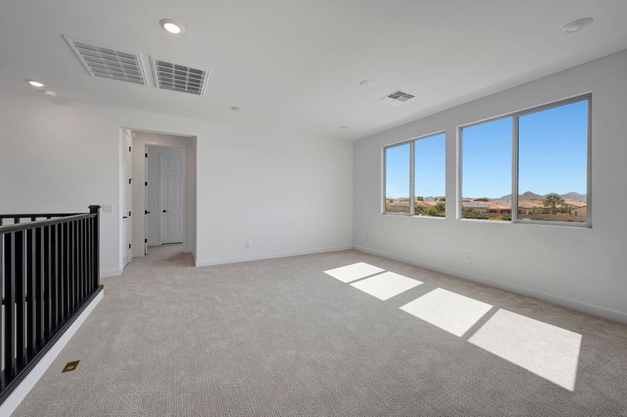 Spacious, unfurnished interior of a new home in Soleo, San Tan Valley (Image 33).