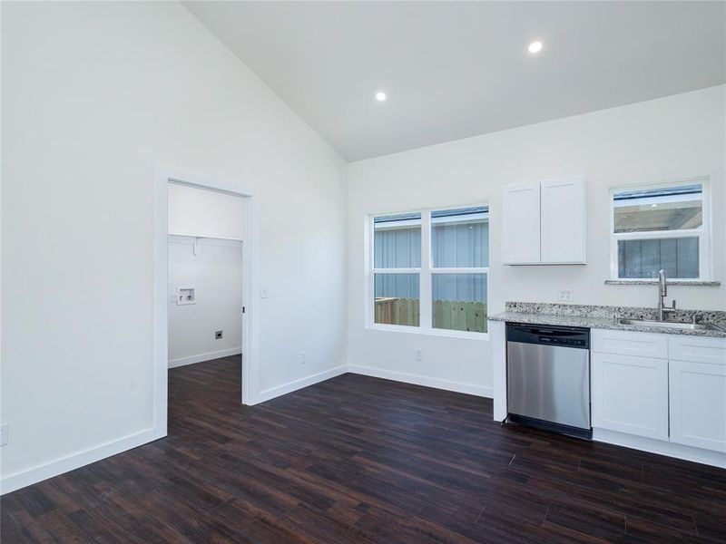 Spacious, unfurnished interior of a new home in , Brownwood (Image 9).
