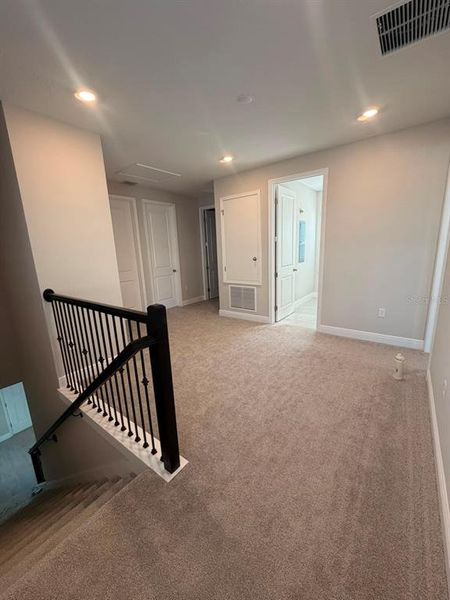 Spacious, unfurnished interior of a new home in , Winter Garden (Image 23).