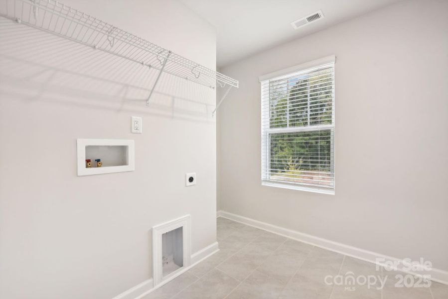 Image 8 of a home in Buffalo Ridge.