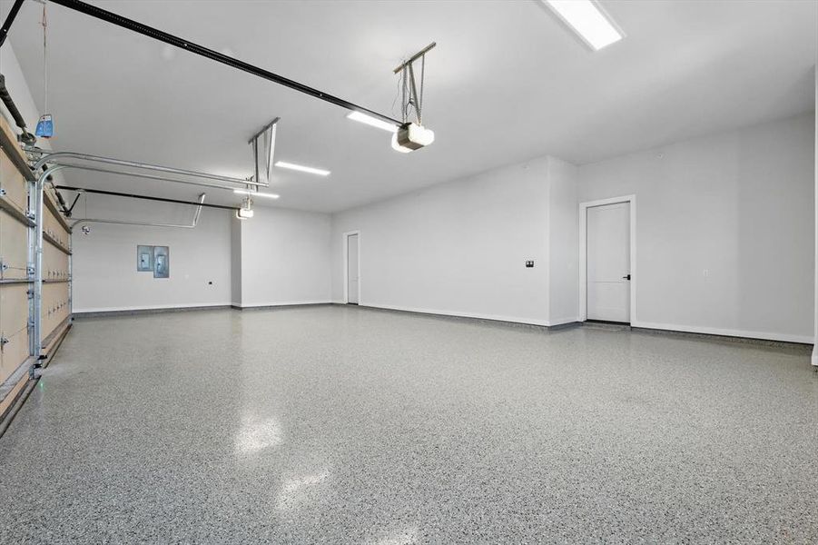 Spacious, unfurnished interior of a new home in , Bartonville (Image 22).