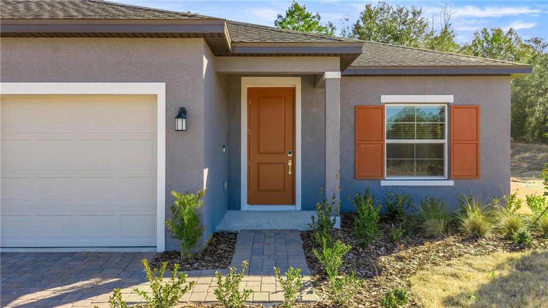 Exterior details and patio area of a home in Juliette Falls, Dunnellon (Image 3). Exterior details and patio area of a home in Juliette Falls, Dunnellon (Image 3).