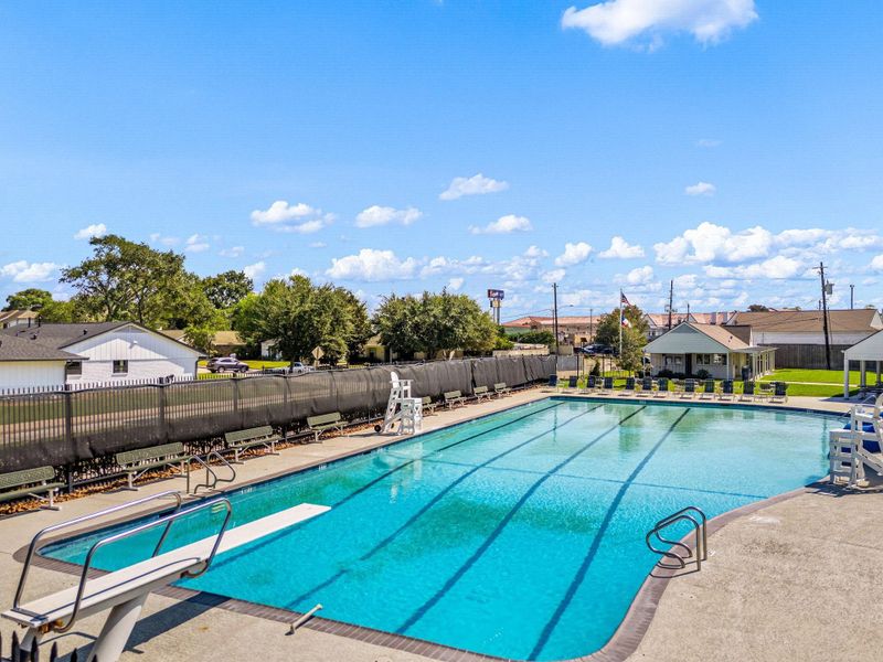 Neighborhood pool is around the corner.