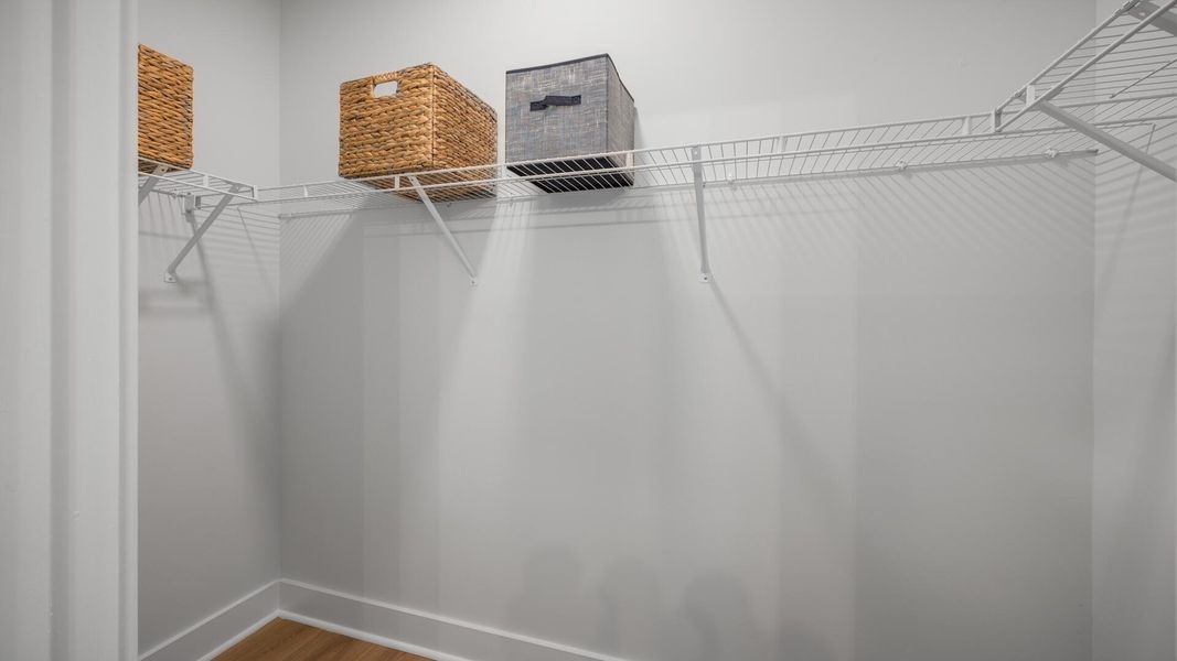 Spacious, unfurnished interior of a new home in , Summerville (Image 9).