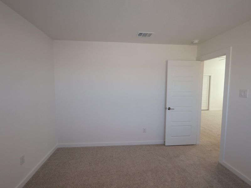 Spacious, unfurnished interior of a new home in Summerview, Fulshear (Image 20).