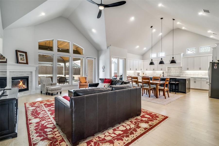 Open concept living at its best! Open concept living at its best!