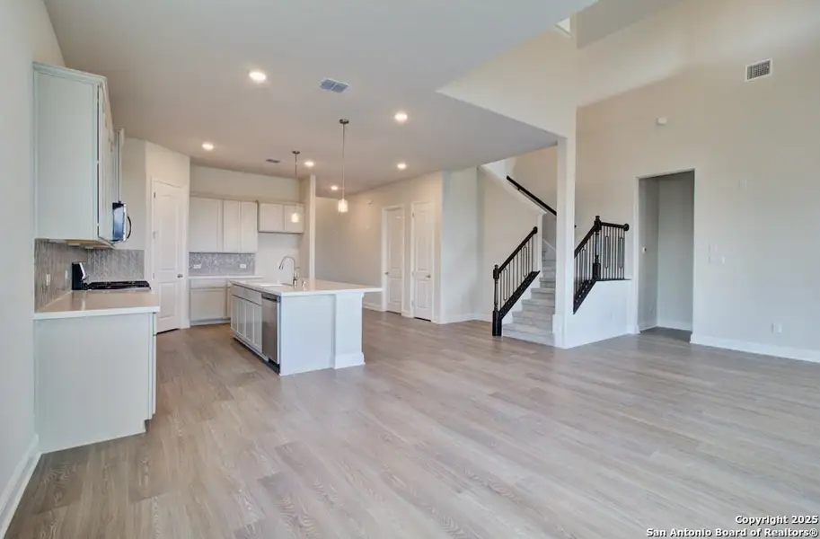 Furnished interior view inside a new home in The Crossvine, Schertz (Image 5). Furnished interior view inside a new home in The Crossvine, Schertz (Image 5).