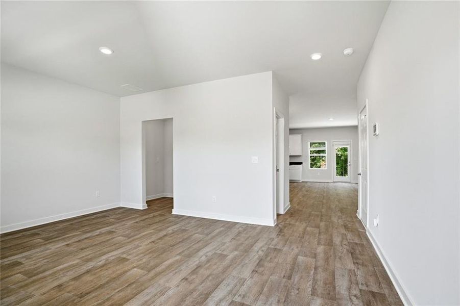 Spacious, unfurnished interior of a new home in Fern Dale, Fairburn (Image 25). Spacious, unfurnished interior of a new home in Fern Dale, Fairburn (Image 25).