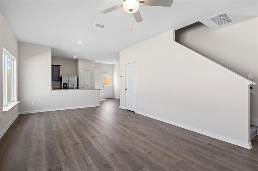 Spacious, unfurnished interior of a new home in Big Sky Estates, Ponder (Image 6).