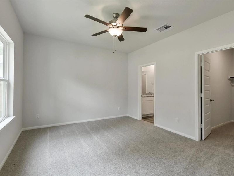 Spacious, unfurnished interior of a new home in Caney Creek Place, Conroe (Image 22). Spacious, unfurnished interior of a new home in Caney Creek Place, Conroe (Image 22).