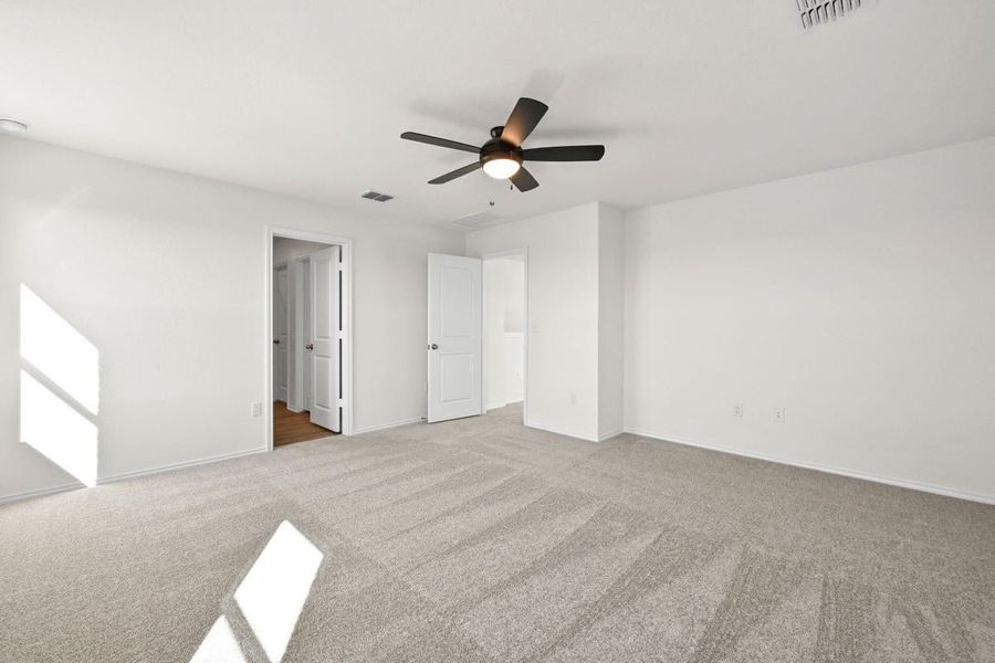 Spacious, unfurnished interior of a new home in Stoney Chase, Del Valle (Image 27). Spacious, unfurnished interior of a new home in Stoney Chase, Del Valle (Image 27).