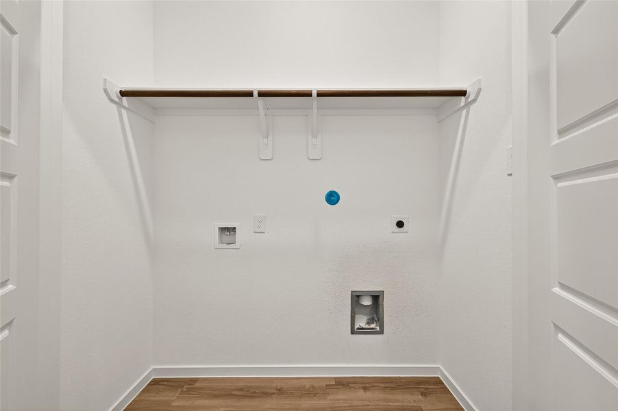 Spacious, unfurnished interior of a new home in Mill Creek Trails, Magnolia (Image 25).