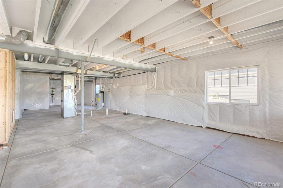 Spacious, unfurnished interior of a new home in Terrain Oak Valley, Castle Rock (Image 34).