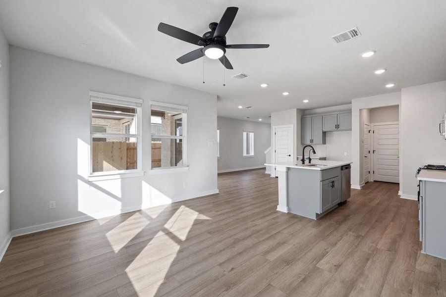 Spacious, unfurnished interior of a new home in Park Central, Georgetown (Image 19).