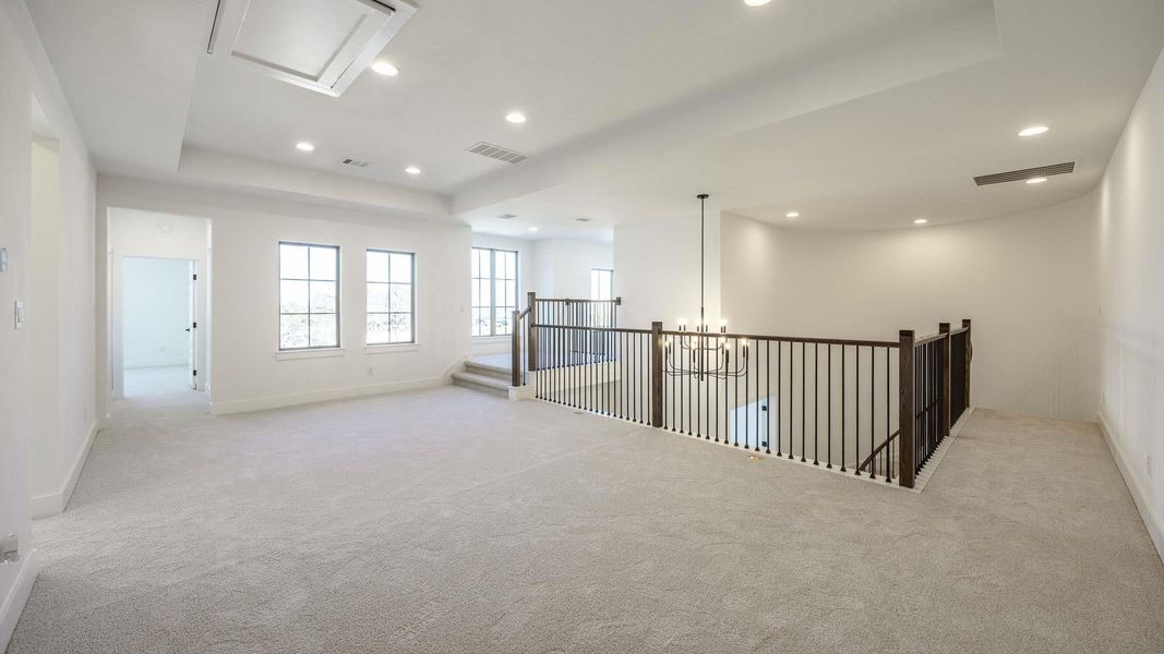 Spacious, unfurnished interior of a new home in Santa Rita Ranch - Eldorado, Liberty Hill (Image 11).