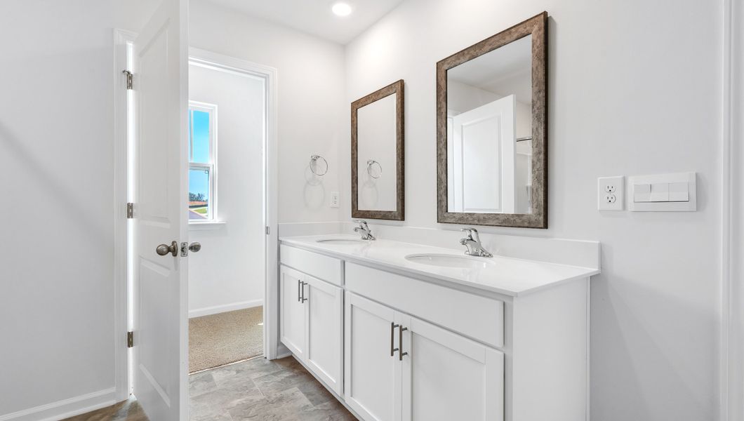 Furnished interior view inside a new home in Harrier Point, Woodruff (Image 13).