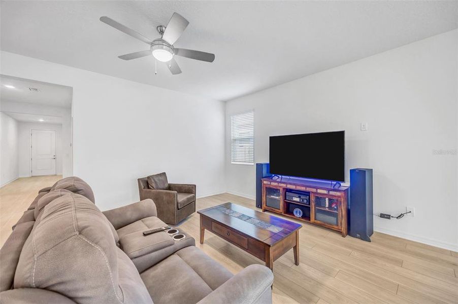 Furnished interior view inside a new home in , Wesley Chapel (Image 19). Furnished interior view inside a new home in , Wesley Chapel (Image 19).