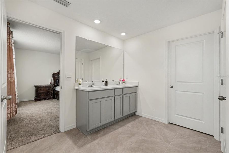 Furnished interior view inside a new home in , Plant City (Image 19). Furnished interior view inside a new home in , Plant City (Image 19).
