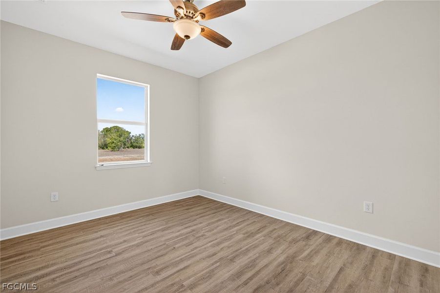 Spacious, unfurnished interior of a new home in Cape Coral, Cape Coral (Image 23).