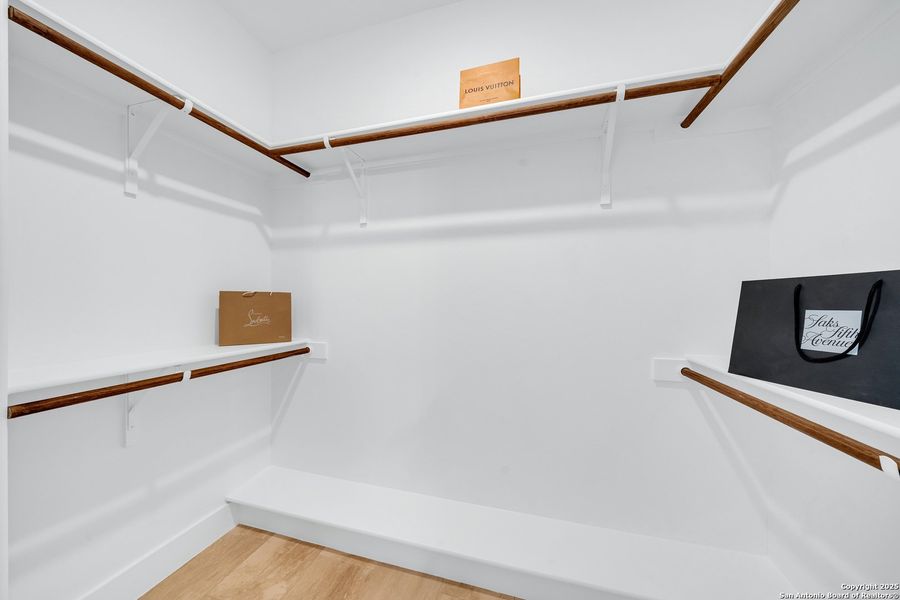 Image 21 of a home in .