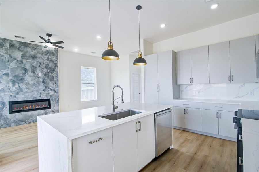 Furnished interior view inside a new home in , Galveston (Image 7).