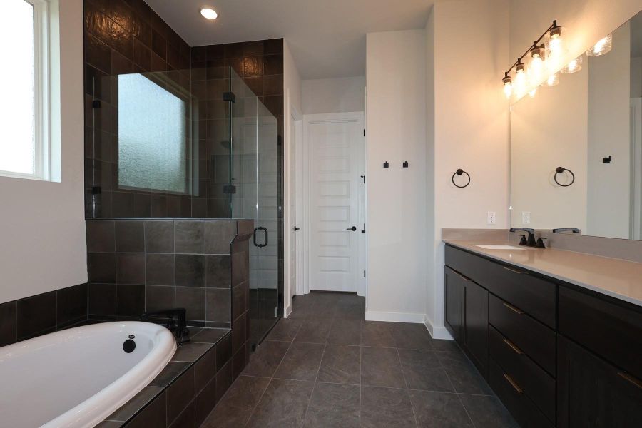 Furnished interior view inside a new home in Wolf Ranch, Georgetown (Image 8).