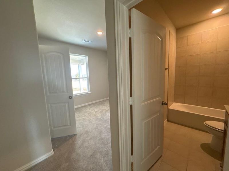 Spacious, unfurnished interior of a new home in Fairview Meadows, New Fairview (Image 13).