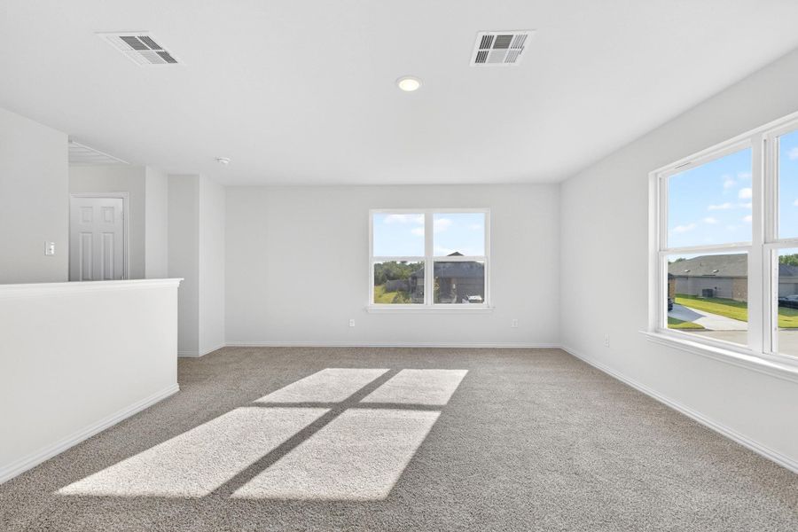 Spacious, unfurnished interior of a new home in , Temple (Image 23).