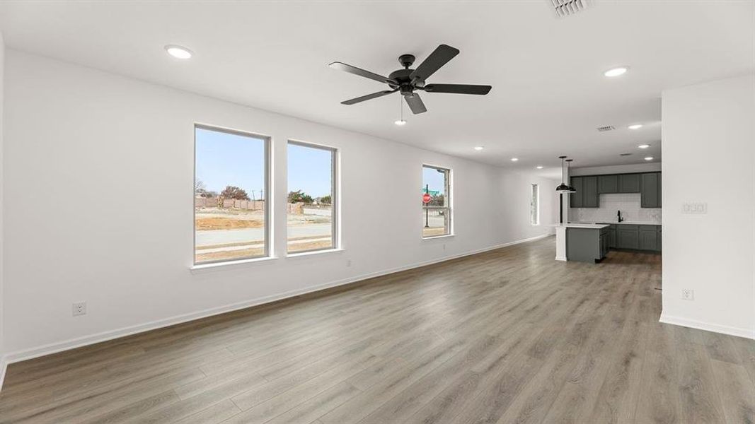 Spacious, unfurnished interior of a new home in Churchill 40s, Anna (Image 22). Spacious, unfurnished interior of a new home in Churchill 40s, Anna (Image 22).