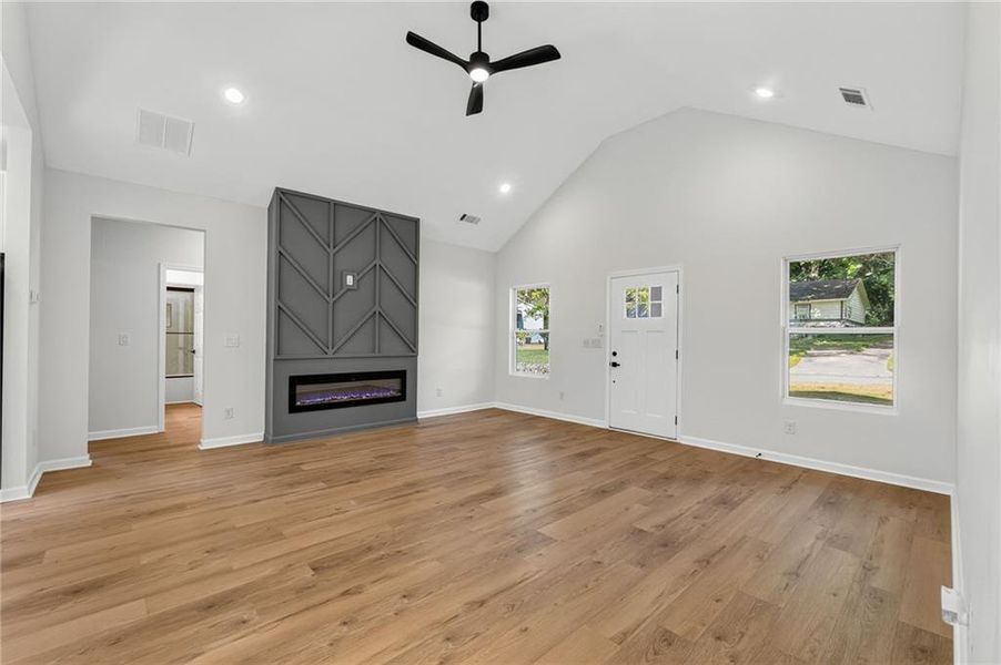 Spacious, unfurnished interior of a new home in , Newnan (Image 25).