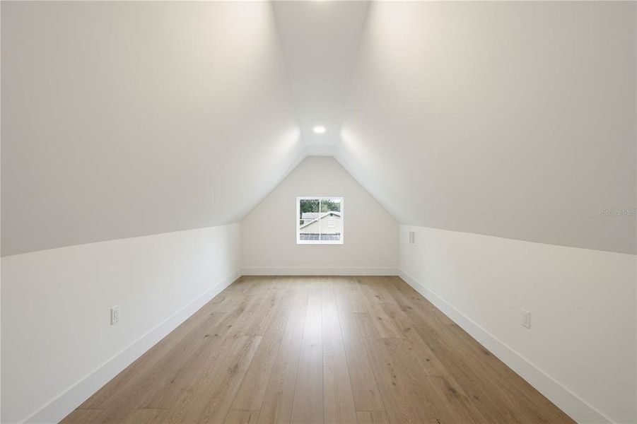 Spacious, unfurnished interior of a new home in , Winter Park (Image 21).