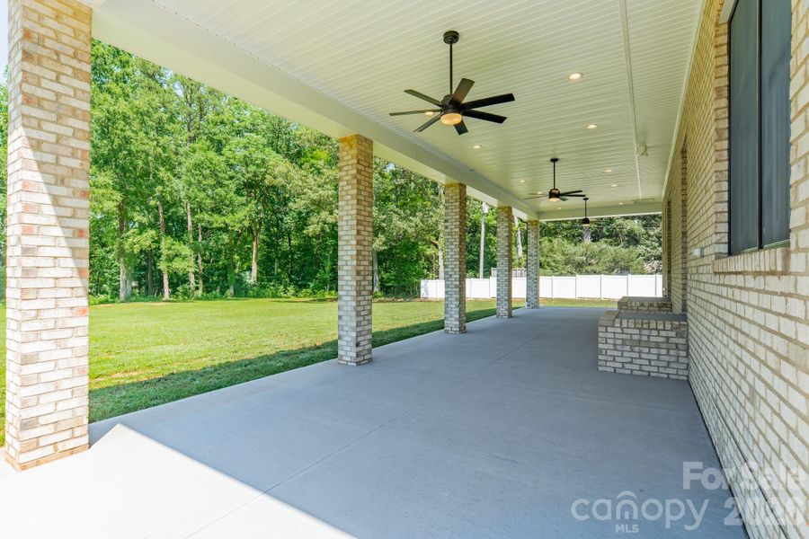 Exterior details and patio area of a home in , Wesley Chapel (Image 26). Exterior details and patio area of a home in , Wesley Chapel (Image 26).