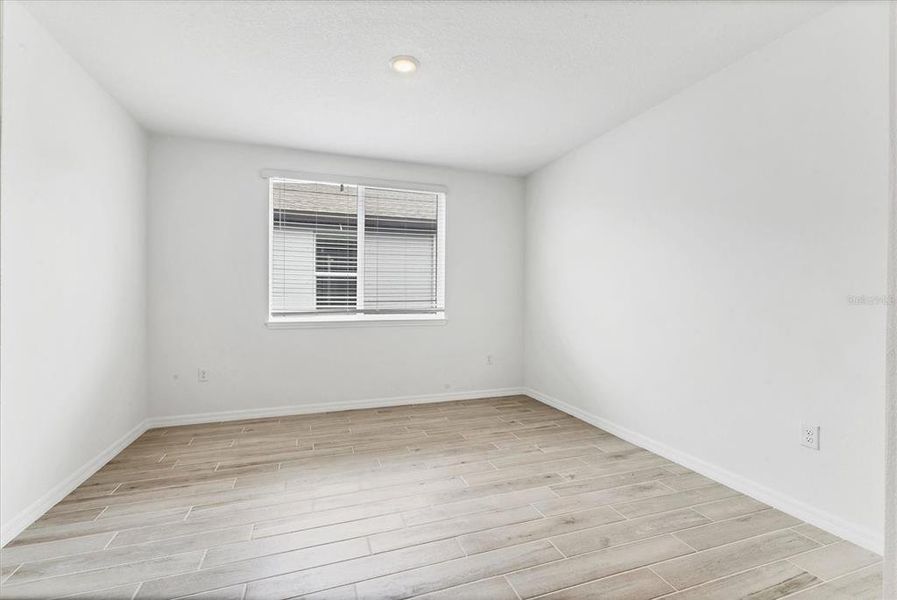 Spacious, unfurnished interior of a new home in , Parrish (Image 24).