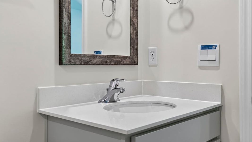 Close-up of interior finishes inside a home in Cedar Gap, Fountain Inn (Image 15).