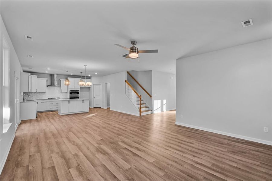 Spacious, unfurnished interior of a new home in Rogers Spring, Graham (Image 25).