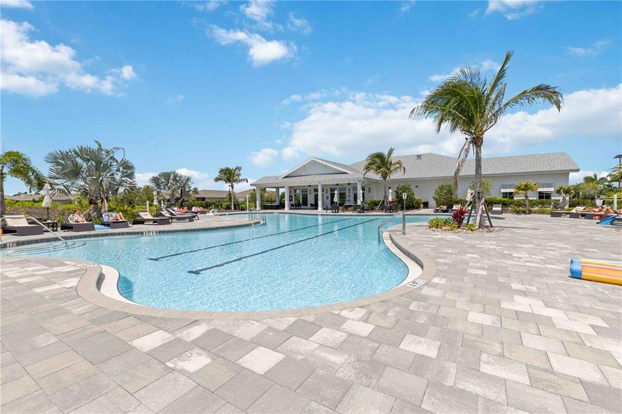 Community amenities in , Port Charlotte (Image 56).