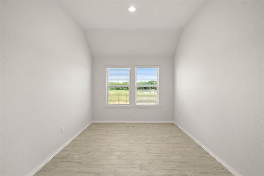 Spacious, unfurnished interior of a new home in Mountain Valley, Burleson (Image 17).