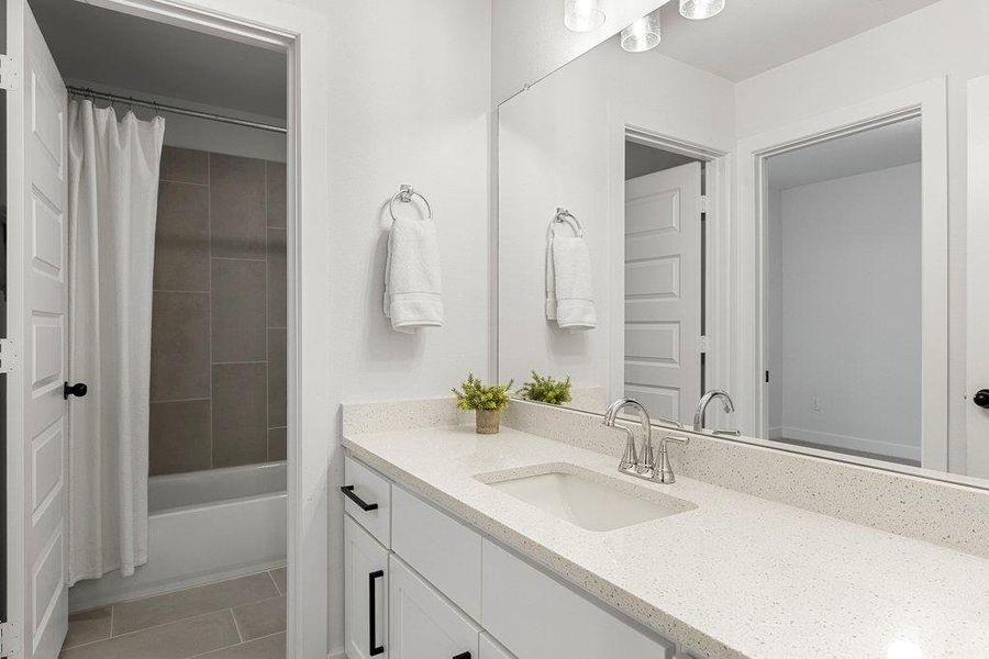 Jack N Jill Bath for Bedrooms 4 & 5
