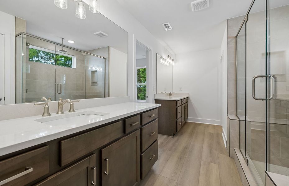 Furnished interior view inside a new home in Devonshire, Mount Juliet (Image 14).
