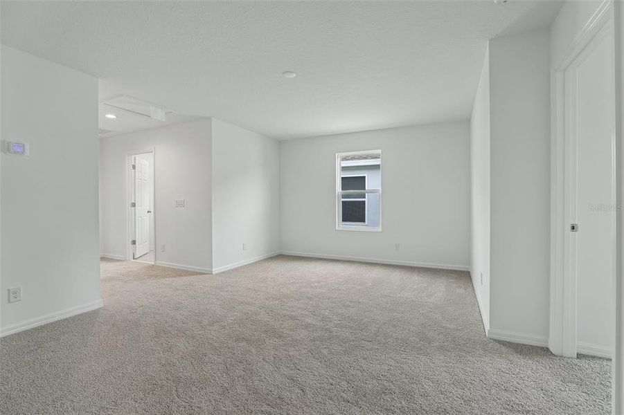 Spacious, unfurnished interior of a new home in Preservation Pointe, Davenport (Image 11).