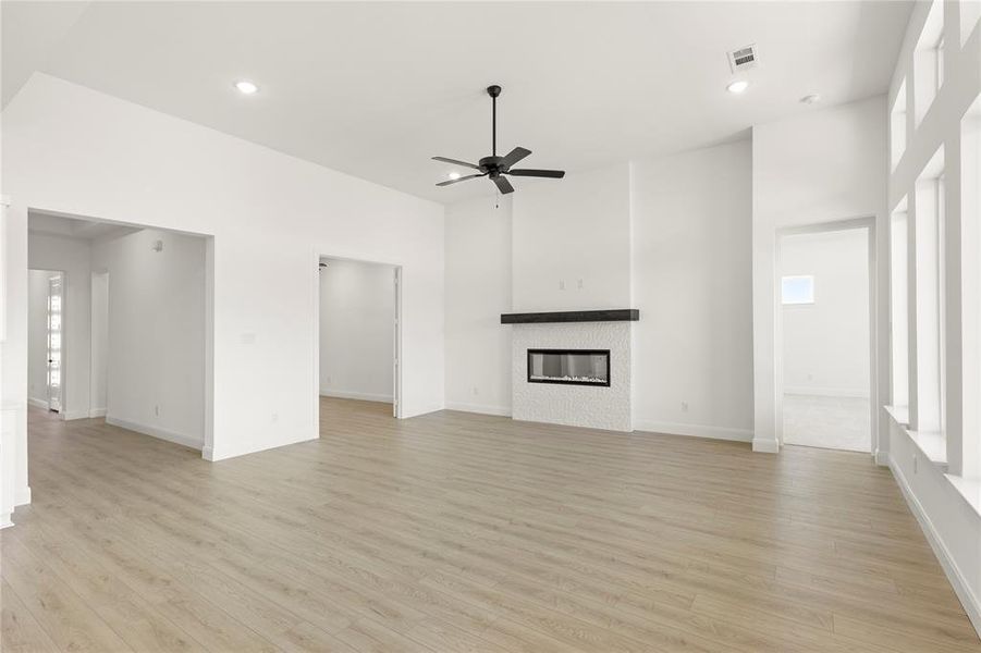 12. 1052 Bingham - Family (2) 12. 1052 Bingham - Family (2)