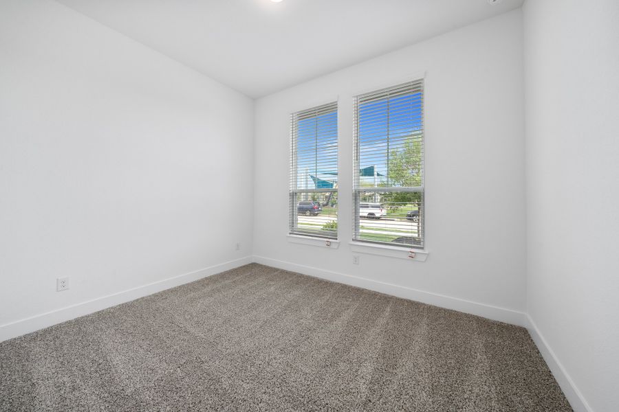 Spacious, unfurnished interior of a new home in Meridiana, Manvel (Image 20).