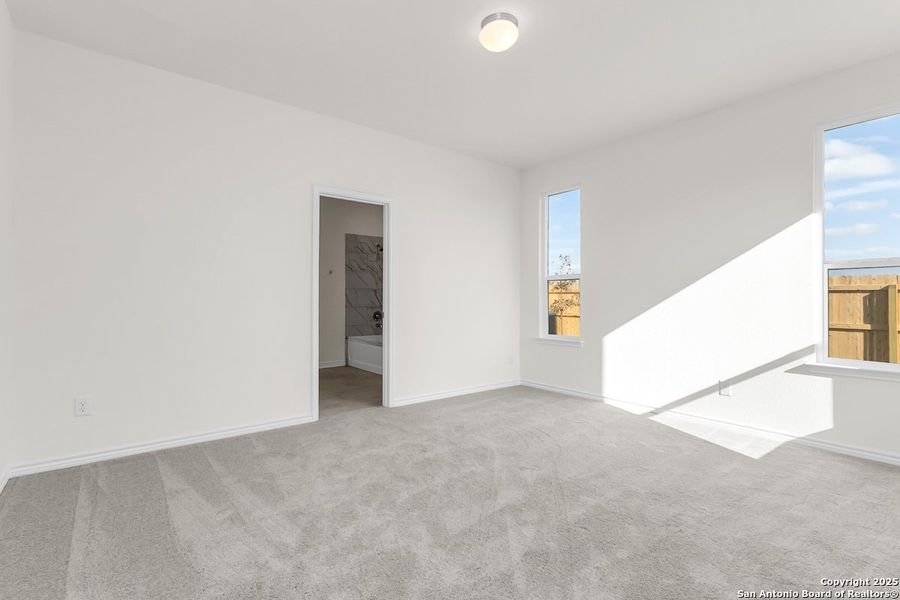 Spacious, unfurnished interior of a new home in Medina Crossing, Von Ormy (Image 12).