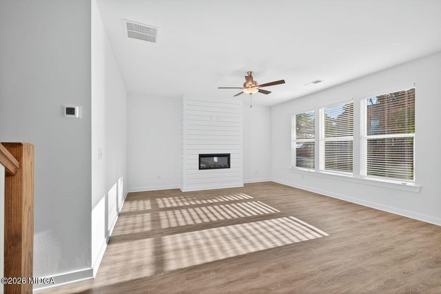 Spacious, unfurnished interior of a new home in Robins Estates, Warner Robins (Image 18).