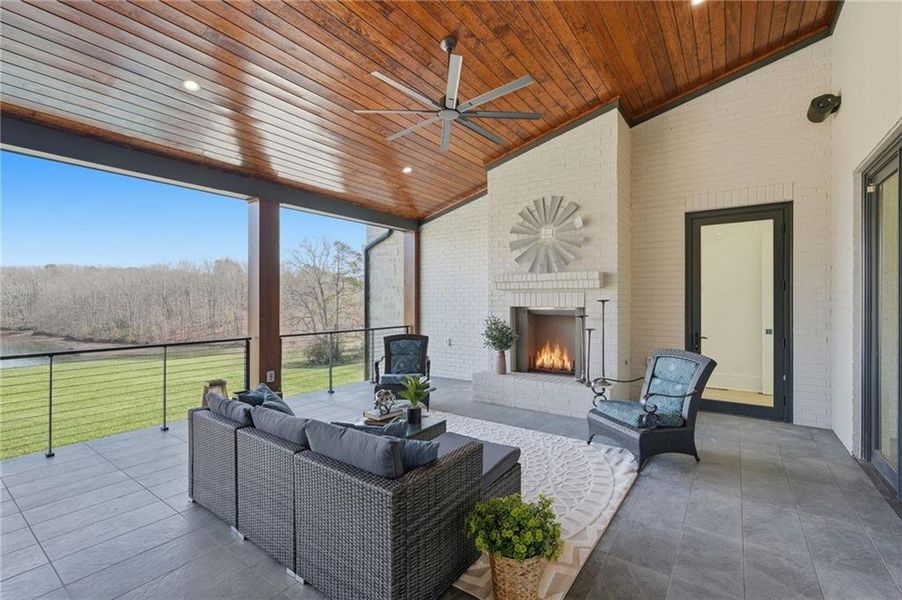 Exterior details and patio area of a home in , Gainesville (Image 44).